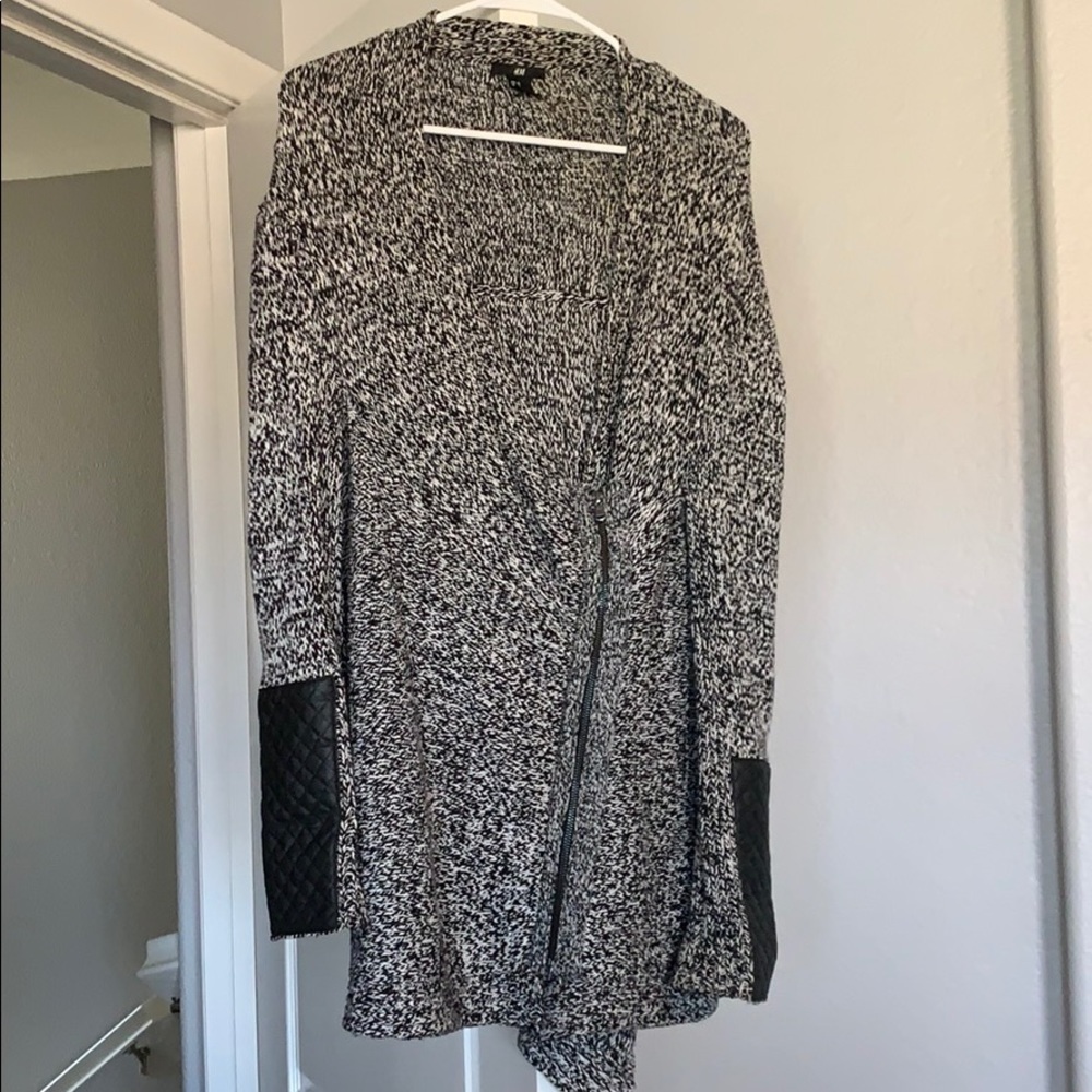 Oversized sweater cardigan with “leather” wrists